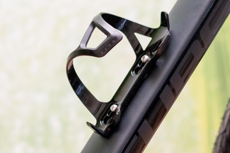 cube hpp bottle cage
