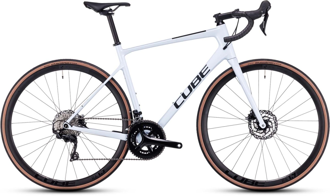 Cube Attain GTC Race flashwhite n black 2023 - Road Bike Carbon Men - with damages in paintwork