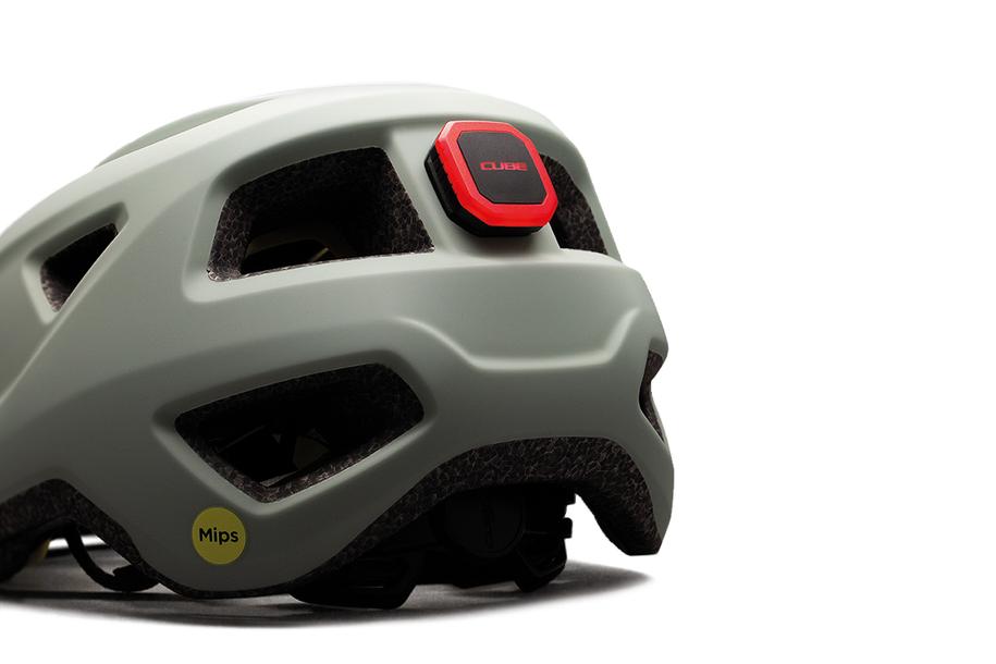 Cycle helmet with rear light 2025